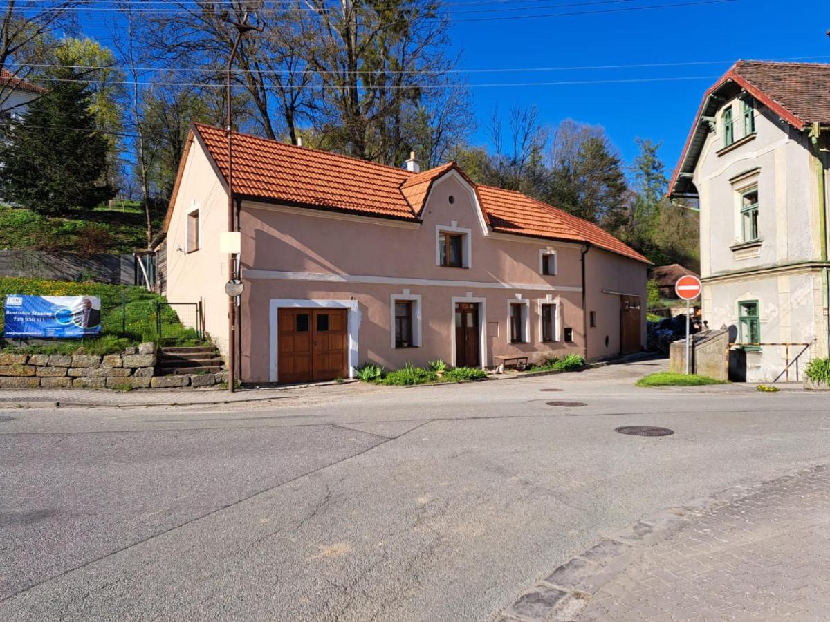Vila Hedvika Nové Hrady Esterno foto